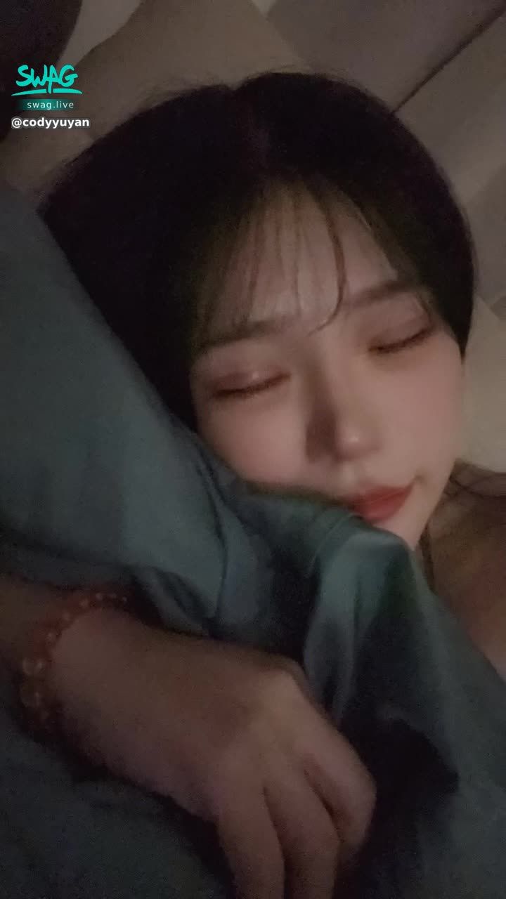 codyyuyan : Babe晚安💤動態記得看～口交1分鐘只會放最後一天下架不會再上✌️
有解鎖截圖私訊領福利