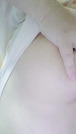 lelelina : 仰視角的撥開奶奶😆😆

#樂樂#巨乳#乳頭#激凸#愛撫#性感#騷#白皙