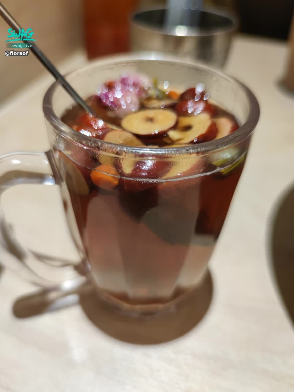 floraof : Babe早上好 願可找到心裡熱情❤️ 從心而行 結果不要被社會定義