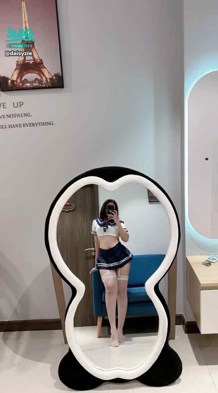 daisyzie : im new here 🤭