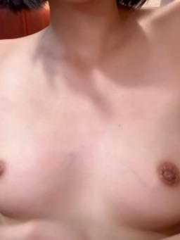 dreamyloli : 打奶子巴掌