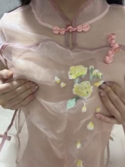 xxxaliya : 看奶頭
超色ㄚ嬛這樣柔柔我好嗎❤️