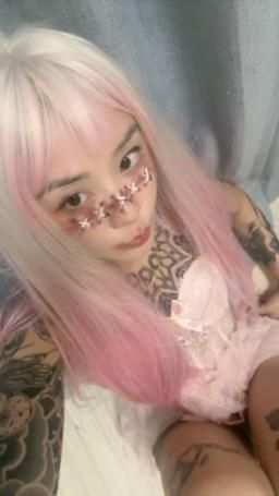 colavsvs : 不給禮物就搗蛋😈Babe