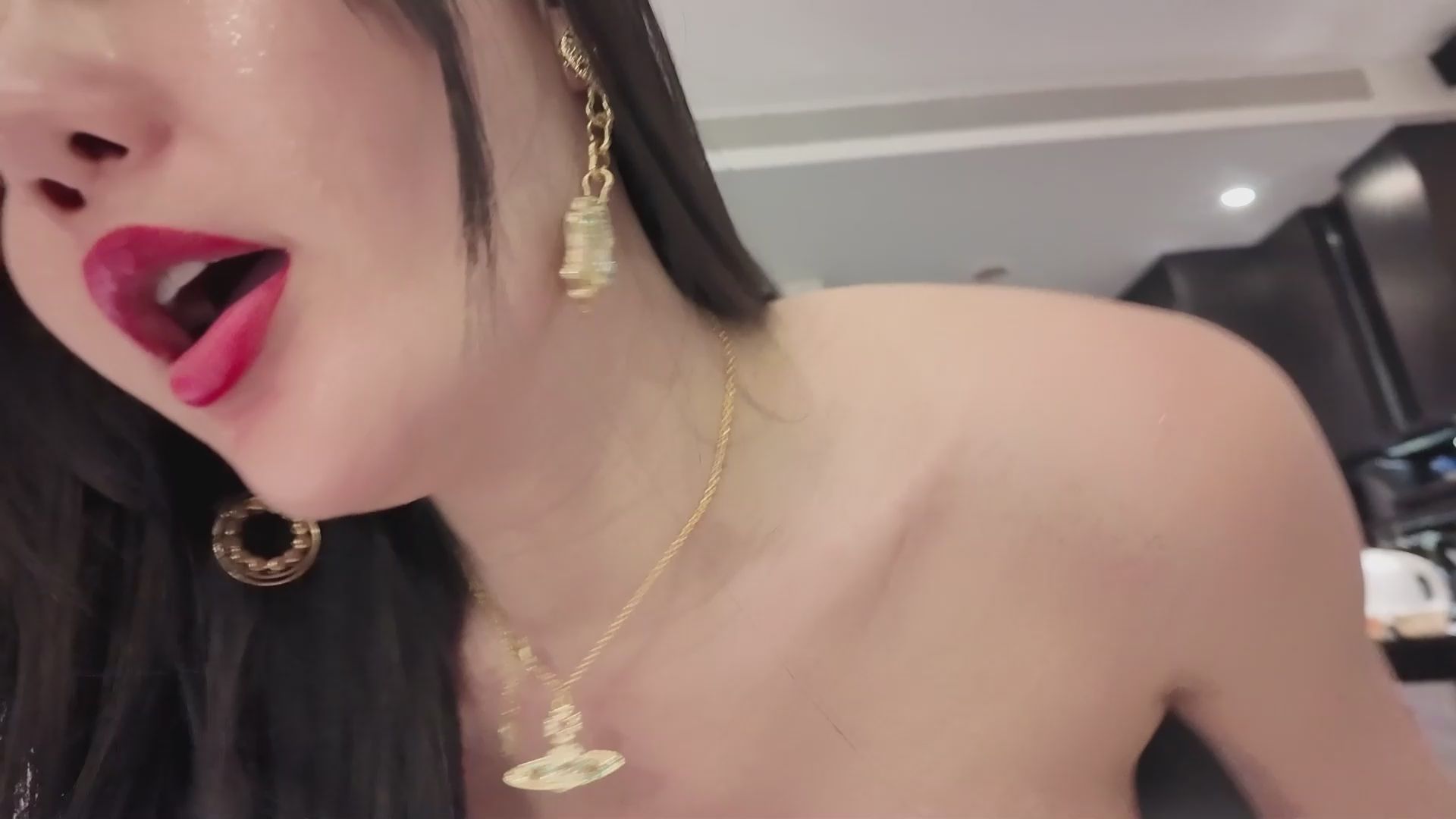 dennis0708 : 跟我兄弟共享女友的感覺真的好特別 希望我兄弟也喜歡