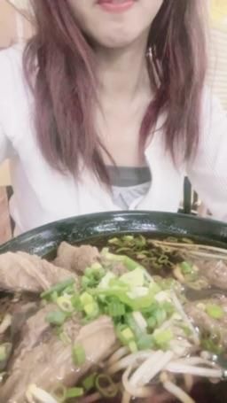 lovemeredith : 吃牛肉麵，好吃耶，要不要我帶你一起來吃