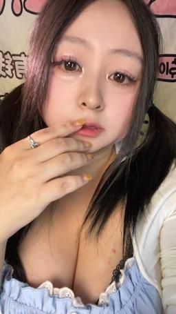 qianxingchen. : 又到深夜 需要滿足呀