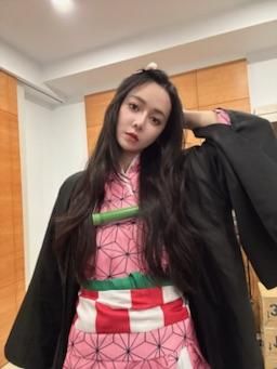 claire_xf : 變裝彌豆子
大家萬聖節快樂😆