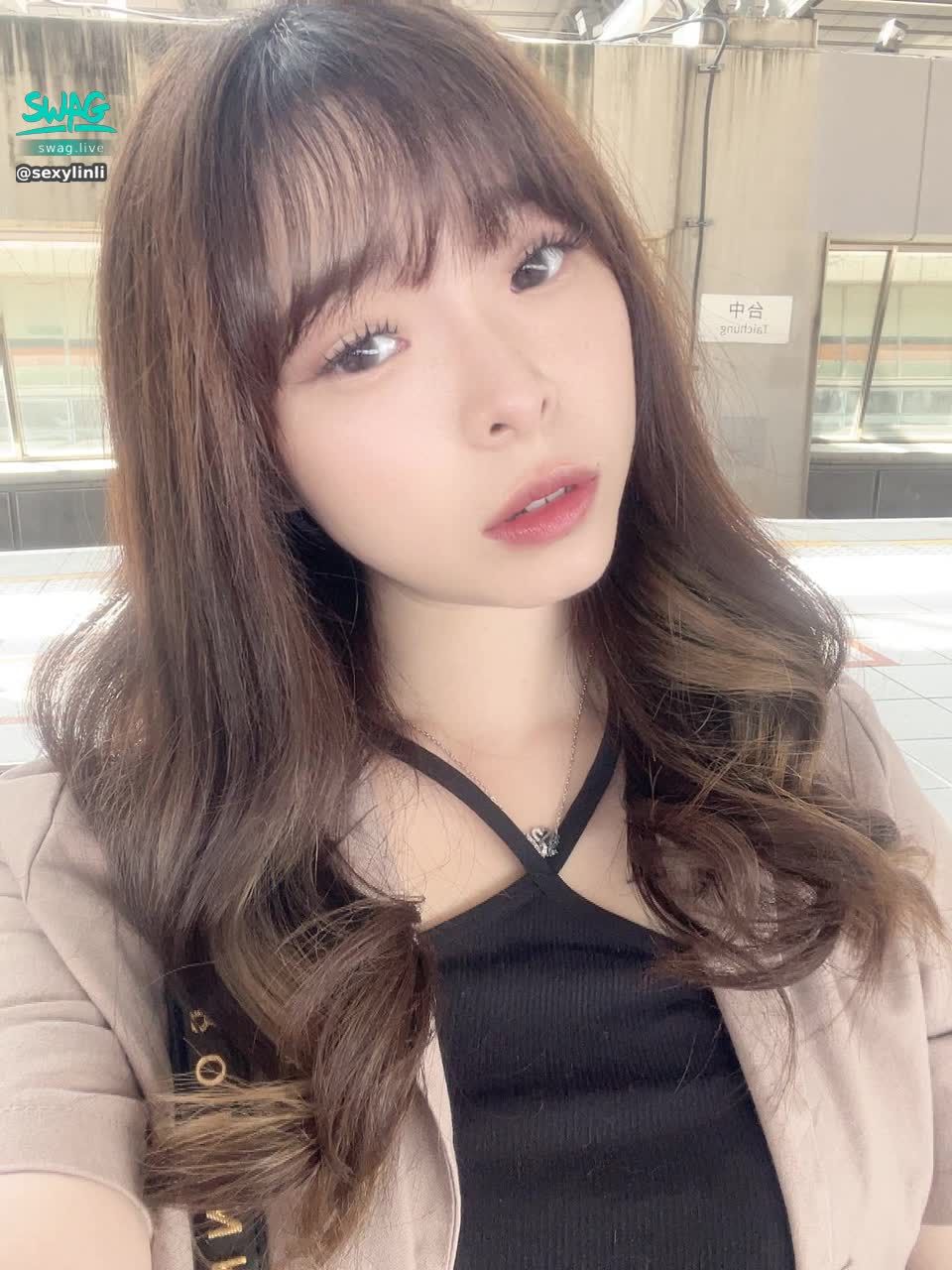 sexylinli : 12:00直播呦