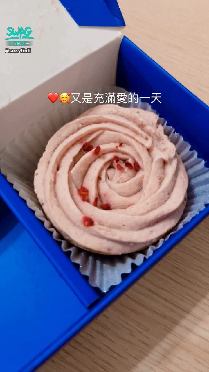 sexylinli : 又是充滿愛的一天🥰💖