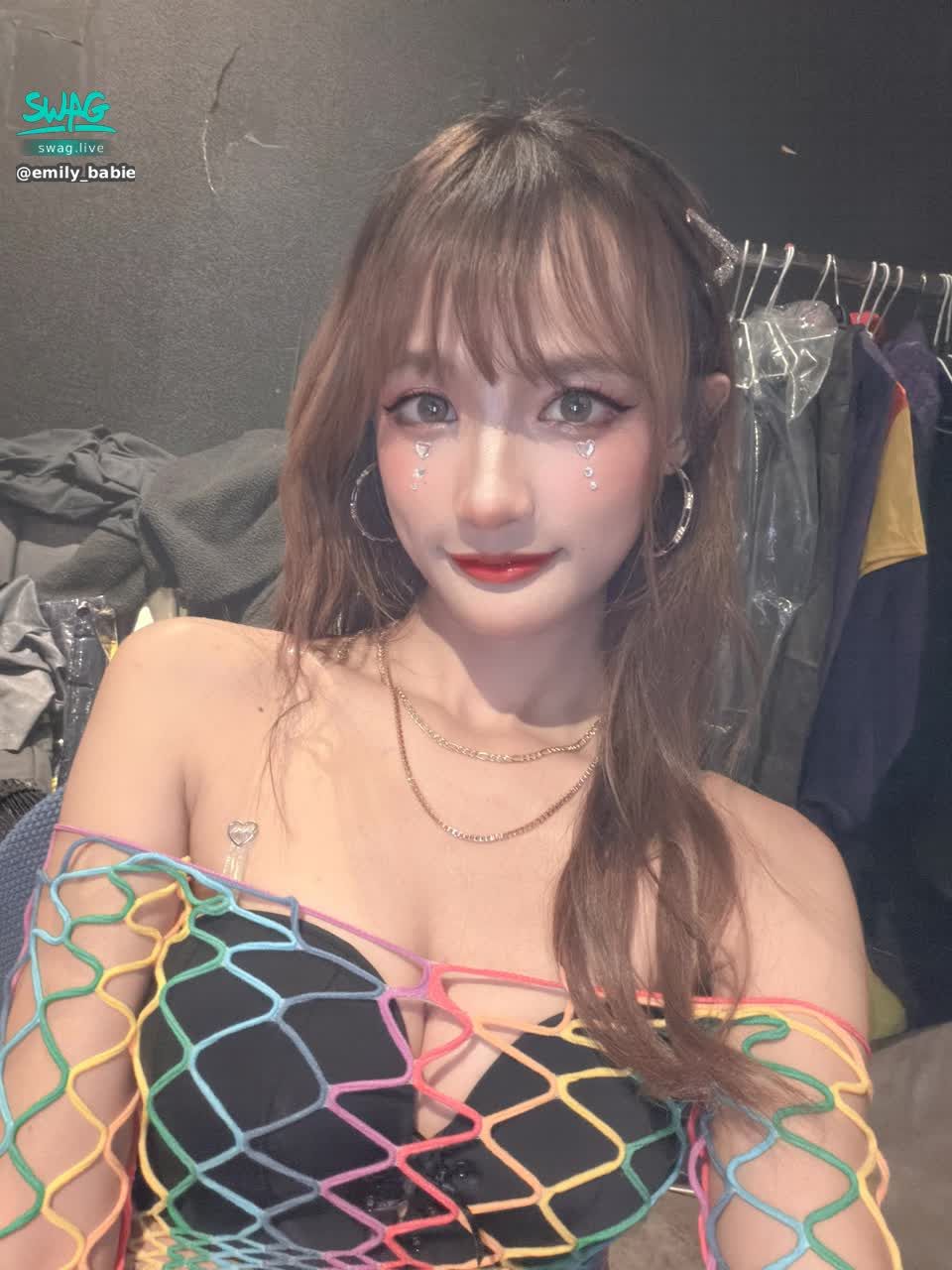 emily_babies : 快來看我新的跳舞影片很性感唷😈
#性感 #sexy #奶