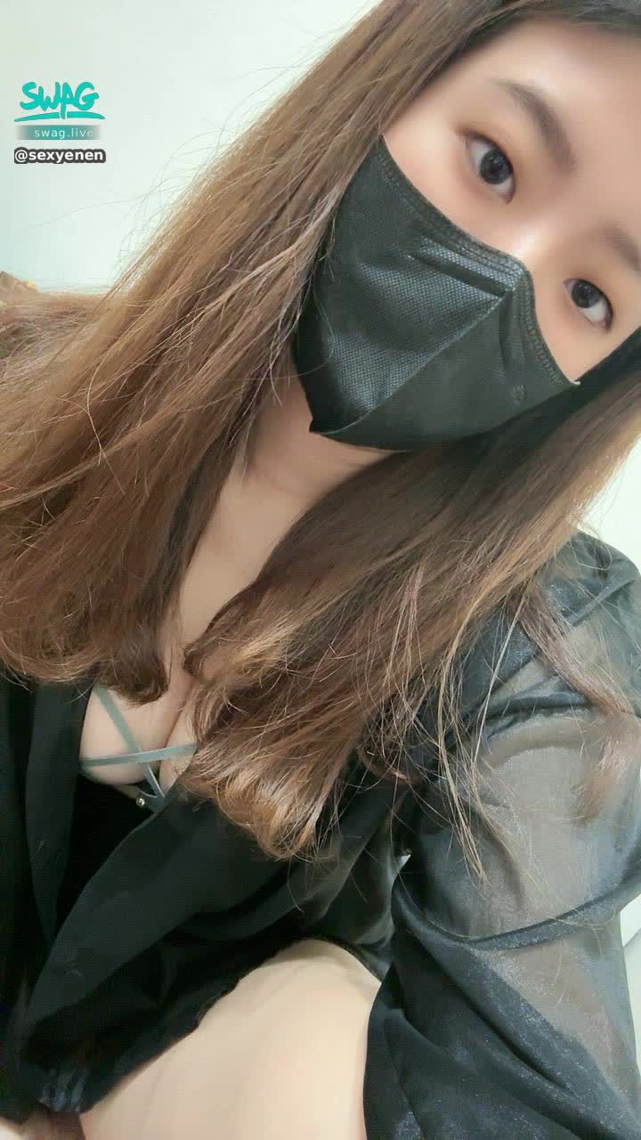 sexyenen : NN~~12月想辦活動🤹🏻有沒有寶寶要參加💞💞快來私訊我💚