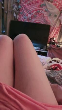 angelalala_ : 11月可能會回來直播耶？你們看嗎？