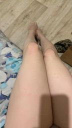 sweetkatty : sexy long legs 😇