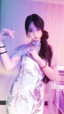 abcd_c : 夜.很安静.有想你🤭