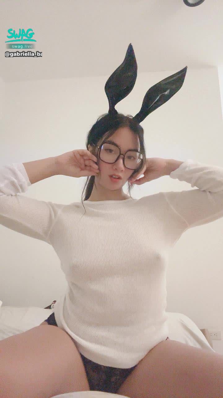 gabriella_baby : 11/5（三）15:30
可愛動物直播🐰🖤
滿5萬鑽表演兔兔的誘惑💋💦

#主題直播

#sexy #性感 #大奶 #艾寶