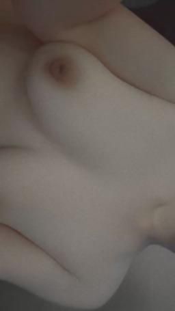 lovewowo5255 : 奶頭又害羞了