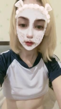 smi945 : 小舌頭可愛嗎？