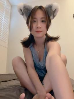 ouopuppy : 🦊性感小狐狸🦊
沒想到狐狸精的白花花腳底那麼粉嫩😳🌸
#7pupu小姊姊