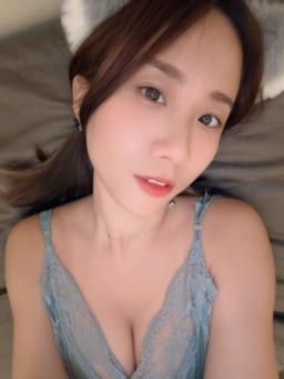 ouopuppy : 🦊性感小狐狸🦊
看這隻騷狐狸精M腿掰開🔞🤤
#7pupu小姊姊