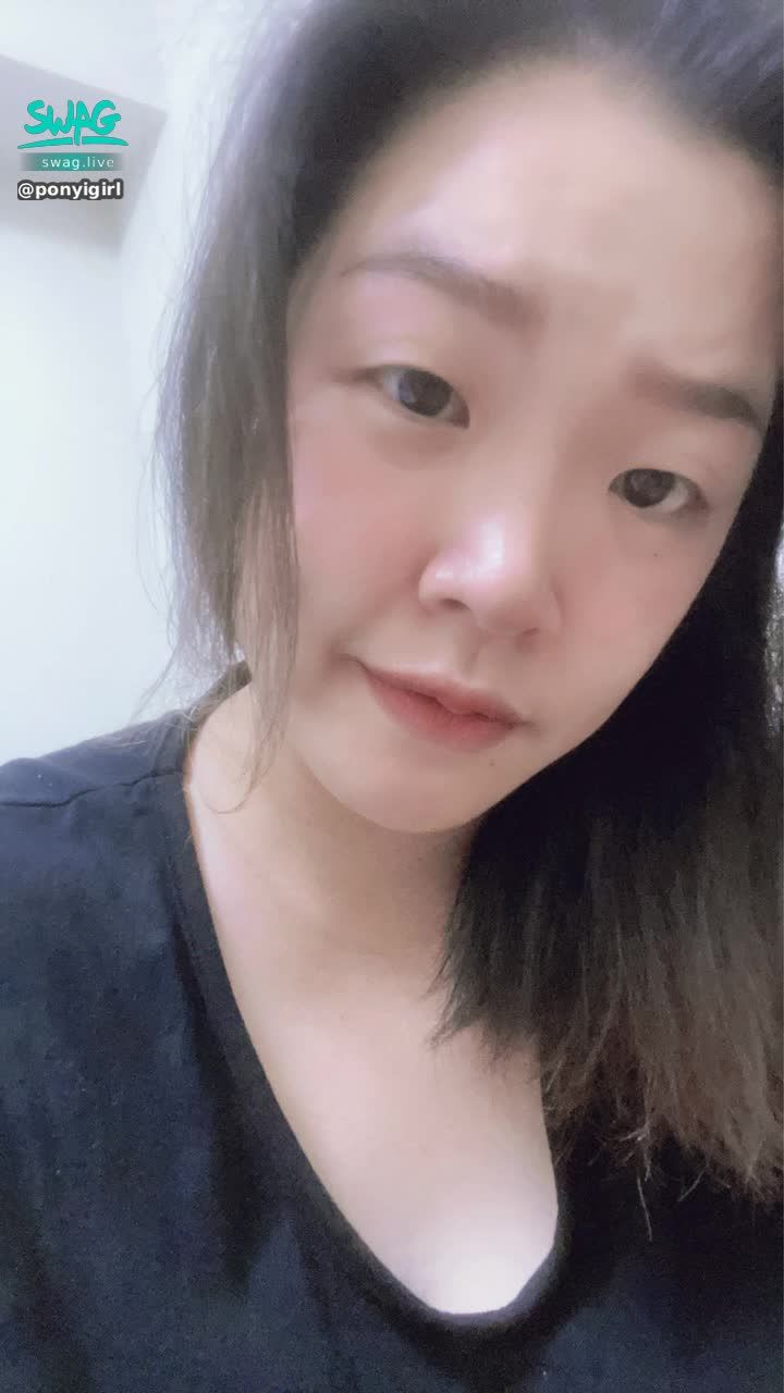 ponyigirl : 月中過後會比較有空❤️想見面吃飯認識一下彼此嗎🌸私訊我問約會～　#約會 #露臉 #甜美 #sexy #性感 #生活 #私訊