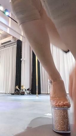 floraof : 高跟鞋踩踩