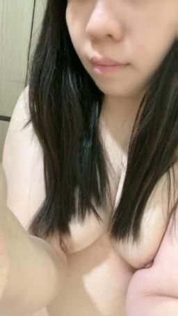 xxc3128 : 主播減肥中~11/6身材紀錄~生理期體重增加了🥲