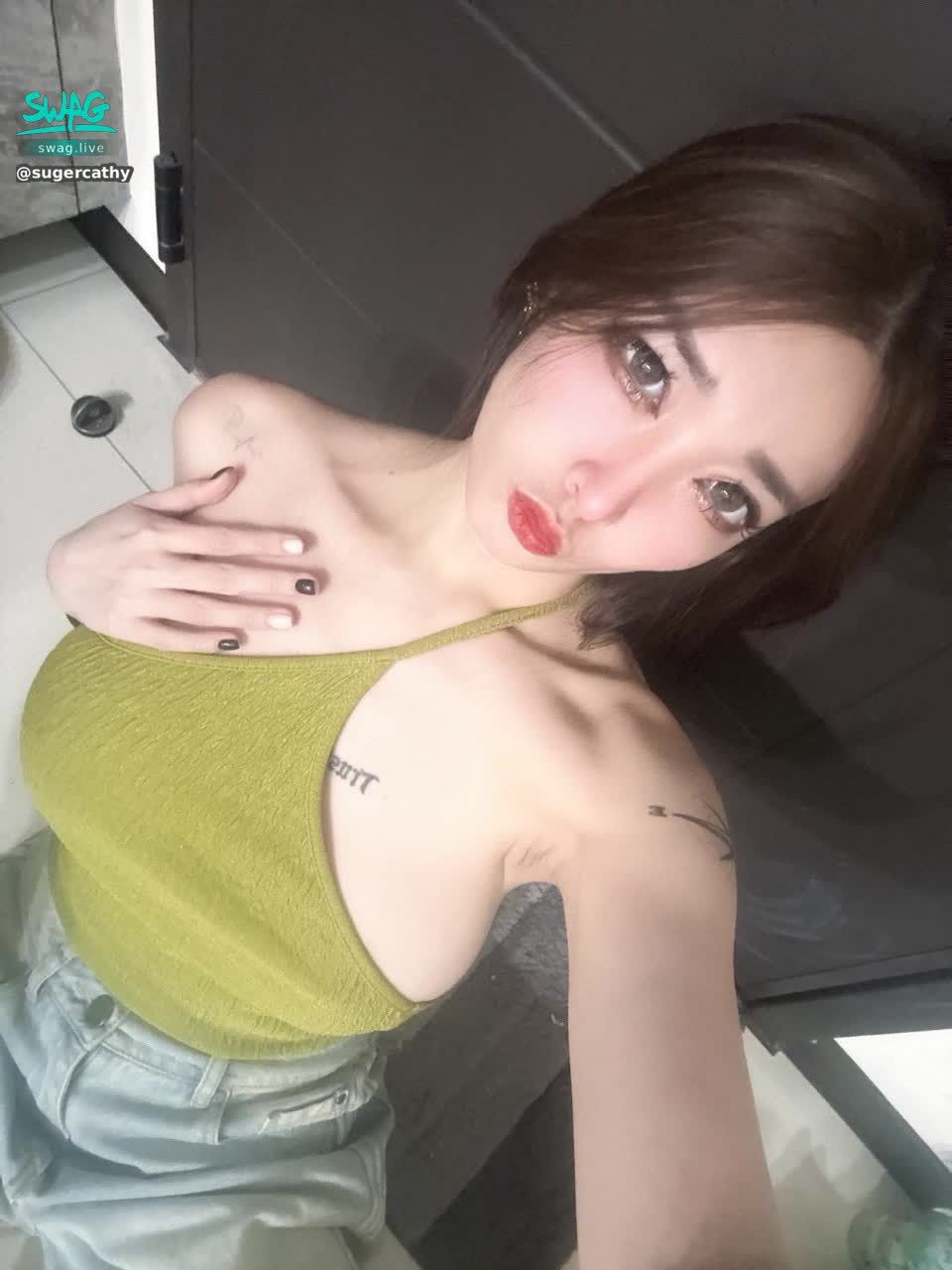 sugercathy : 超色新上架!🔥非常恥全裸誘惑系列🔥
啊嘶~只有騷,沒有其他形容詞,四部都解鎖只要240💎~超便宜