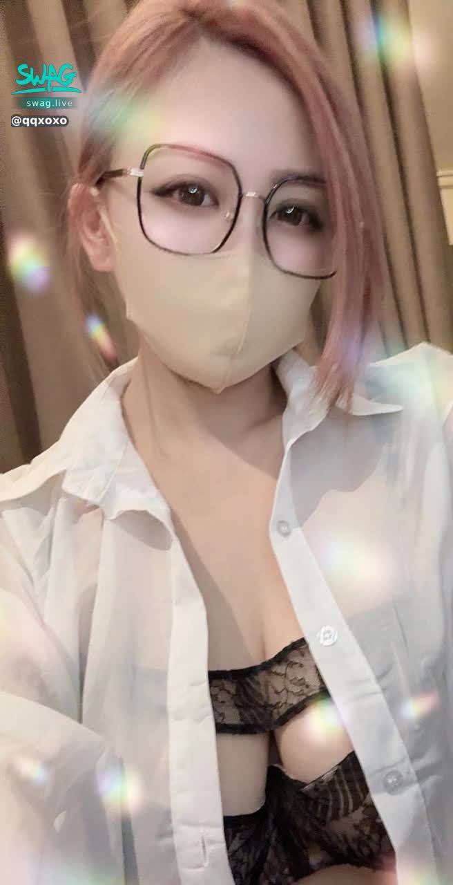 qqxoxo : 11/7(五）22：00 誘惑教師👩🏼‍🏫

50w QQ老師性教育🌶️

#主題直播 #巨乳 #QQ #G奶