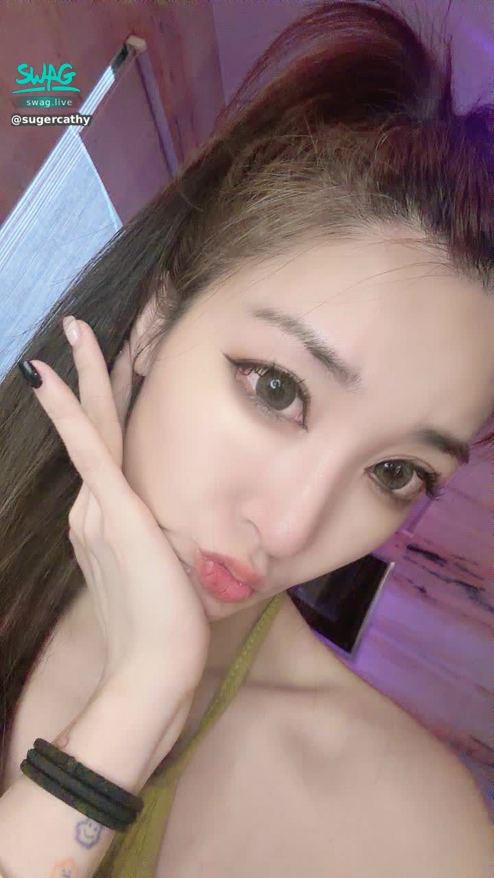 sugercathy : 11/7(五)15:30茶店塞跳蛋
🈵50萬廁所全裸潮吹
#主題直播