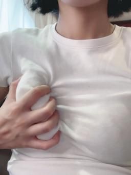 dreamyloli : 隔著衣服揉奶