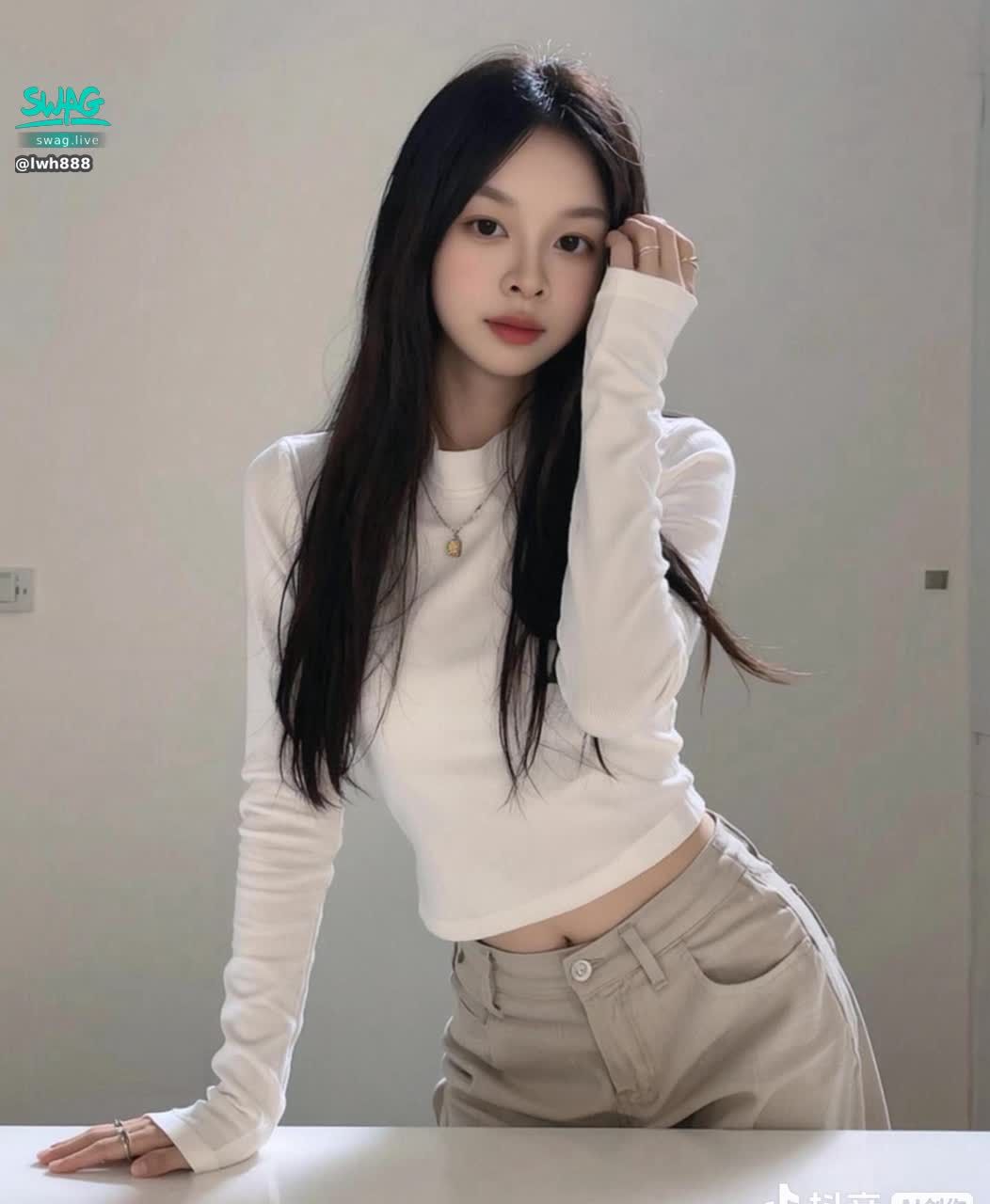 lwh888 : 福利來了，喜歡我就關注我來我直播間，大尺度滿足你