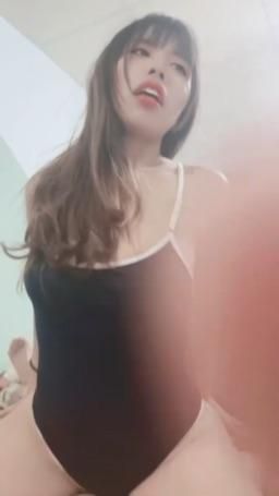 yuyusweet : 現在的游泳課有這麼好玩嗎