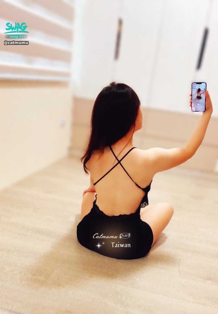 catmumu : 【新竹】｜還在睏😴一早就起床自拍

早安 ☀️
還想賴床😪

一早新竹的陽光正好。
剛好有面大鏡子，可以對自己微笑(好有詩意😅）
讓今天的自己，比昨天更好一點。

（這文案不行😅😅😅，但我要去餵貓了，懶得改byebye）

#免費の訂閱者
#早晨 #自拍 #自戀

《完整紀錄作品❤️》
https://fansone.co/post/2089783819