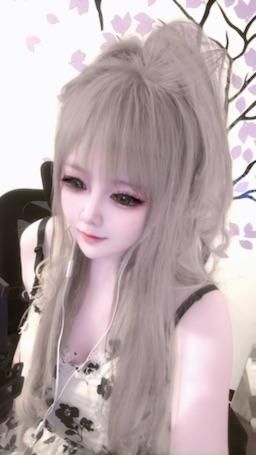 aisa : Babe聽說這個小孩愛聽🙂那大人也愛聽嗎?
這種不露奶、只唱歌
在這裡有人要看嗎?