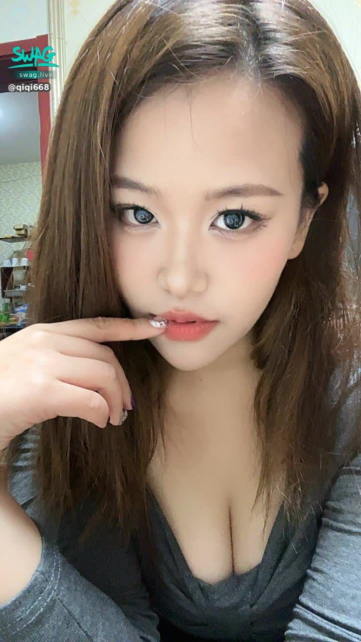 qiqi668 : 今晚准备首播会有人来看我吗