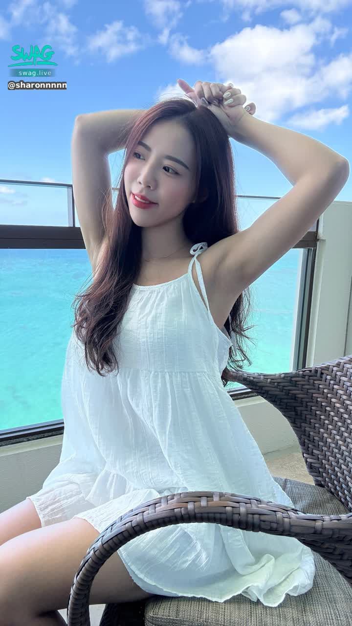 sharonnnnn : 今晚上播❣️❣️記得來看我唷😘