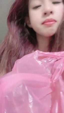 lovemeredith : 宵夜晚餐吃鹽水雞，吃不飽怎麼辦，你可以把雞交出來嗎？