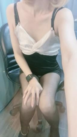 smi945 : 黑絲大長腿