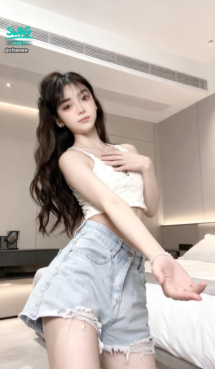 chanee : 喜歡我就疼愛我 寵愛我(｡•́__ก̀｡)
有滿滿的福利保證不會後悔⁄(⁄ ⁄•⁄ω⁄•⁄ ⁄)⁄
Babe