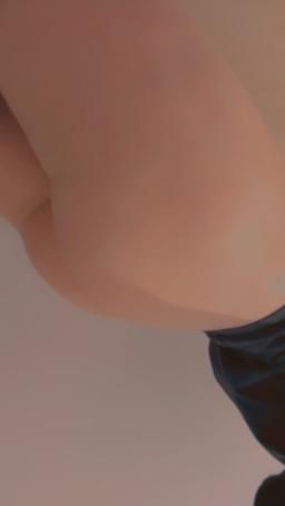 love.dodo_ : 百貨廁所拍一下🍑忘記穴穴打開🥹