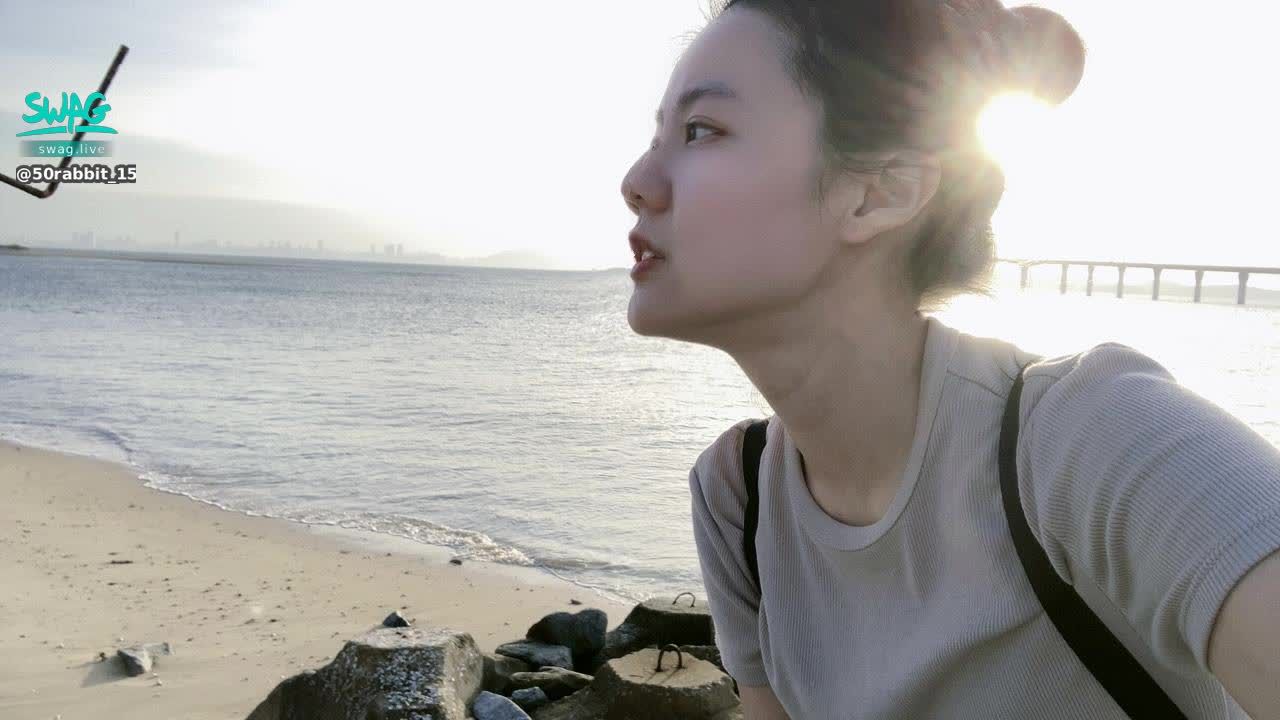 50rabbit_150 : Can/Can't sunlight bring Serenity?.........
-
Have a ............Um....