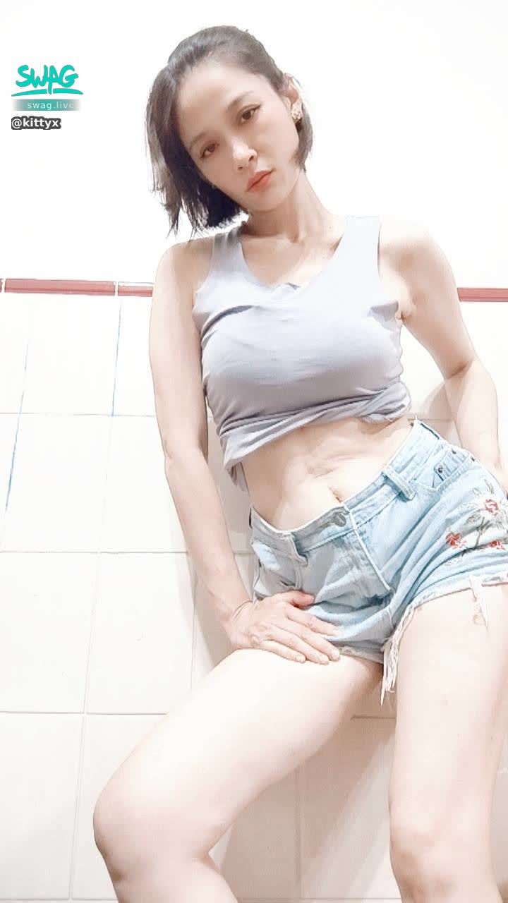 kittyx : 心跳的頻率，是此刻最性感的語言