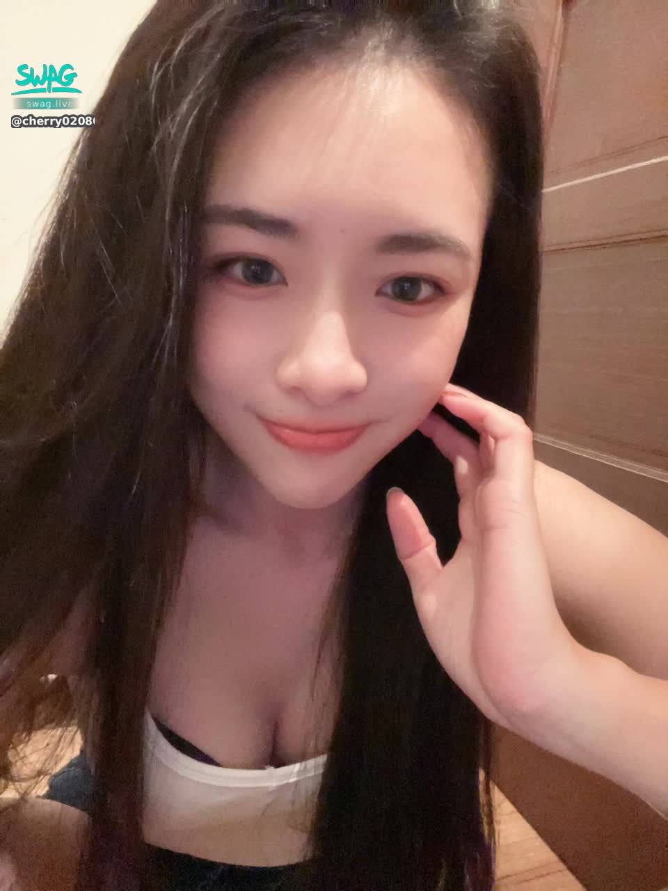 cherry020800 : 有人晚上要一起吃飯約會嗎❤️
這幾天都有空唷
快私訊！！！

#約會 #私訊 #sexy #性感 #生活