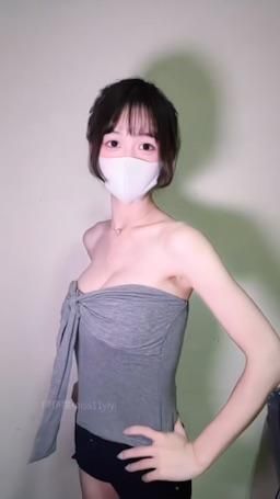 miss11yiyi : 等等預計10.開播（可能會提早）
哥哥們記得來看伊伊醬🥺❤️