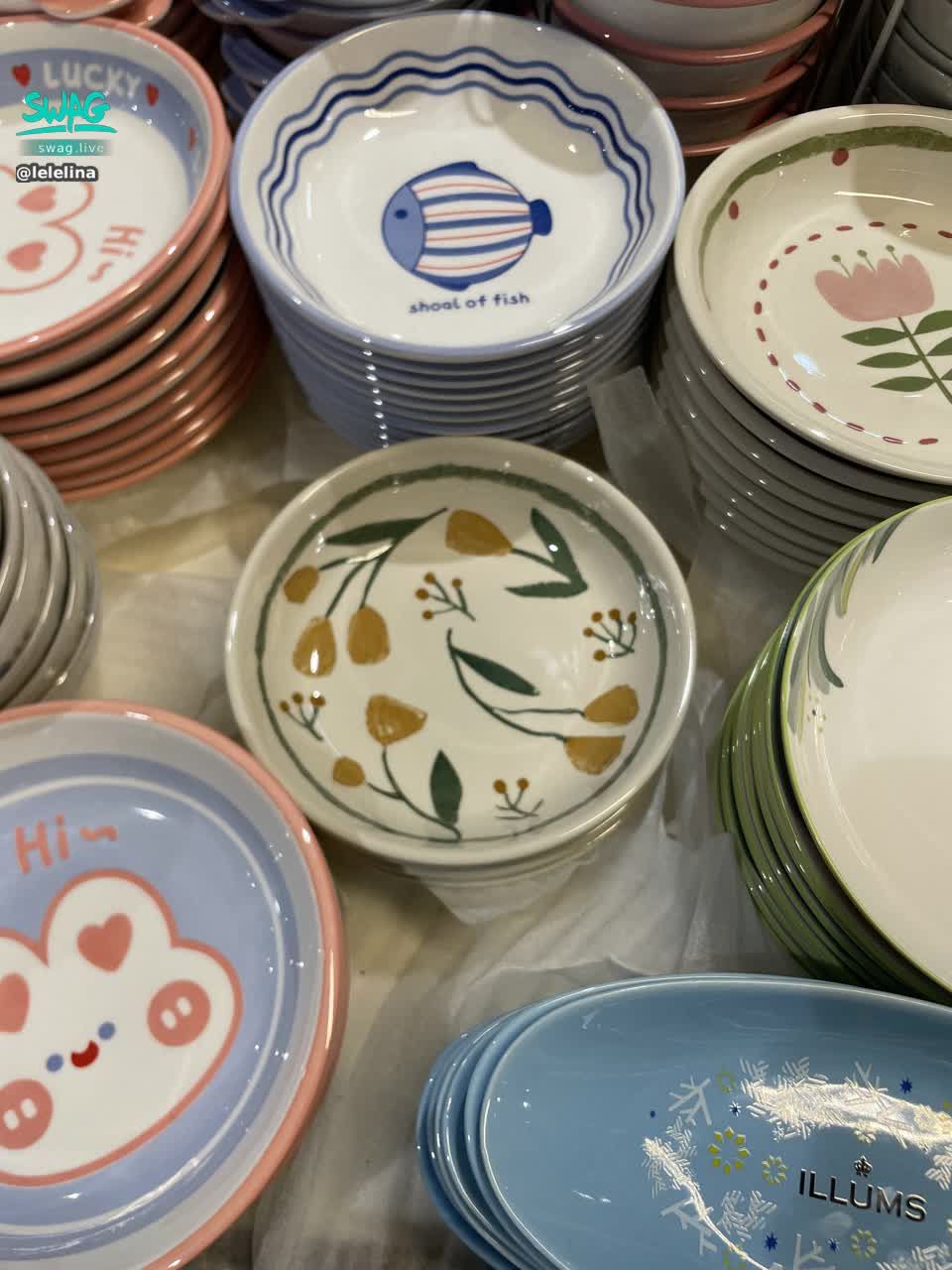 lelelina : 看到這些復古的碗盤真的好療癒😍😍😍😍
真希望有人煮飯給我吃吃
#樂樂