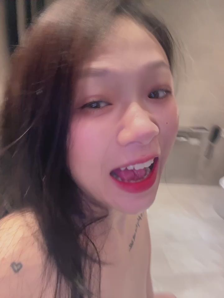 jenchu : 猜猜我在哪裡😉猜對有獎勵喔～ #全裸 #露臉 #sexy #性感 #騷 #大奶🔥