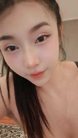 nyra : black sport bra