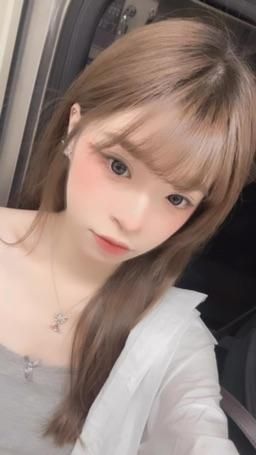 1mkarina : 各位芝寶們 芝芝下次直播時間是星期四7:00左右！久久不見要想我喔🥹🤍