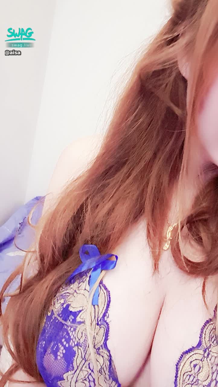 aisa : Babe想看什麼樣的影片呢? 實戰、女女、🙈 🙉 🙊? 還是什麼客製化影片呢?