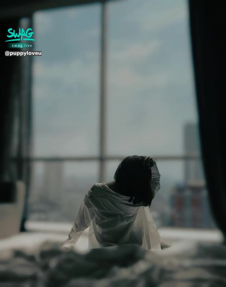 puppyloveu : 很久沒有看書了📖，感覺語言匱乏，
就在昨晚我拿起來一本書！！！
.
.
蓋在我的泡麵🍜上😂😂😂😂😂

 1️⃣按下「追蹤」不會錯過怕筆的直播
 2️⃣看看「影片」➕「限動」先看我多騷
 3️⃣私訊 「怕筆本人」回覆 來跟我純❤️約會

I’m 怕筆✏️護理界🔞暗黑小曾莞婷💓